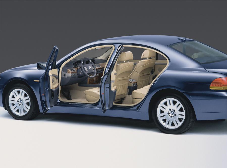  BMW 7-Series 2002 года  (фото 52 из 79)